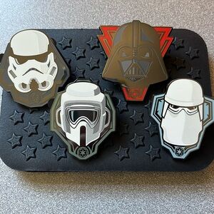 Set of 4 Star Wars Disney trading pins